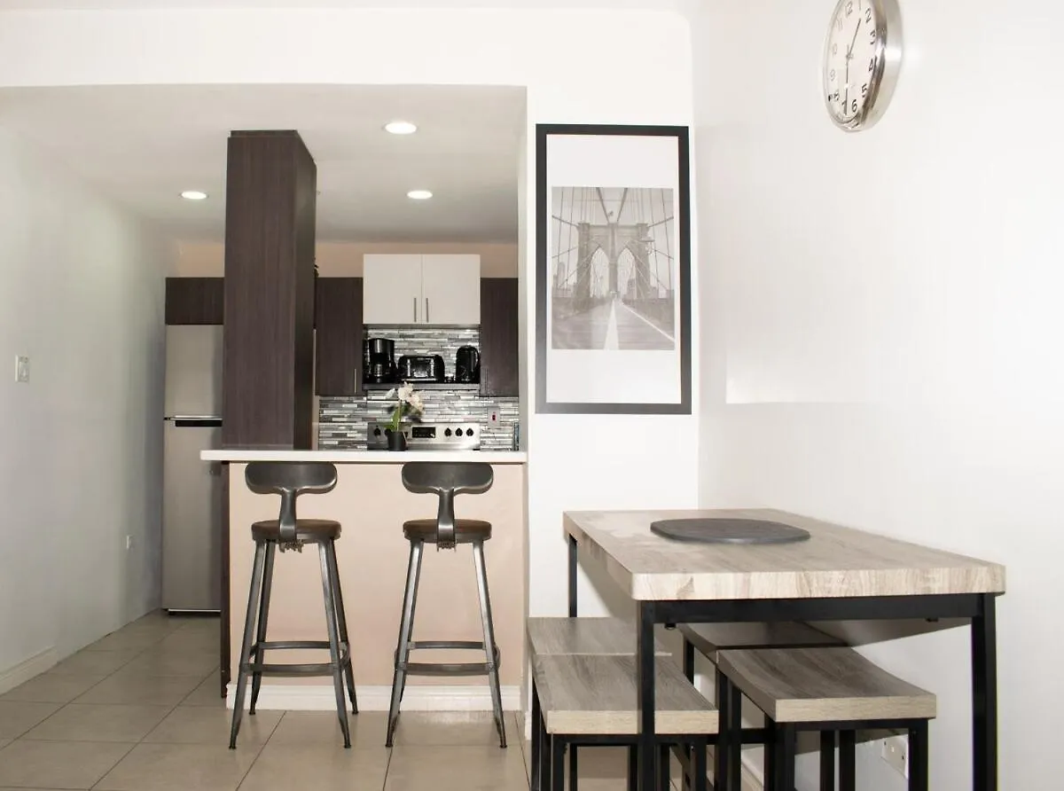 The Soul Of Kingston Chic 2Br Condo With Pool And Gym 0*,  牙买加