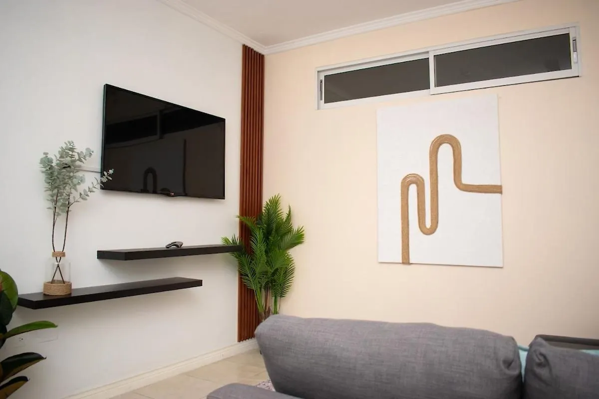 The Soul Of Kingston Chic 2Br Condo With Pool And Gym Apartamento