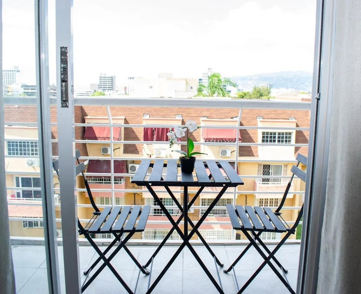 Apartamento The Soul Of Kingston Chic 2Br Condo With Pool And Gym Jamaica