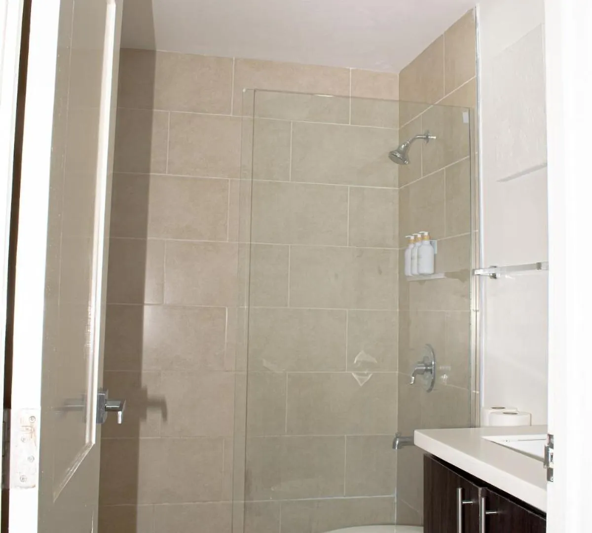 The Soul Of Kingston Chic 2Br Condo With Pool And Gym