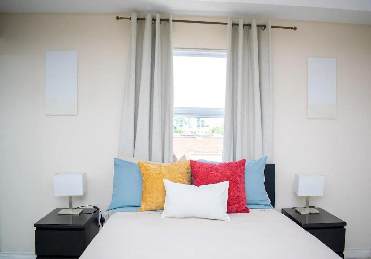 The Soul Of Kingston Chic 2Br Condo With Pool And Gym